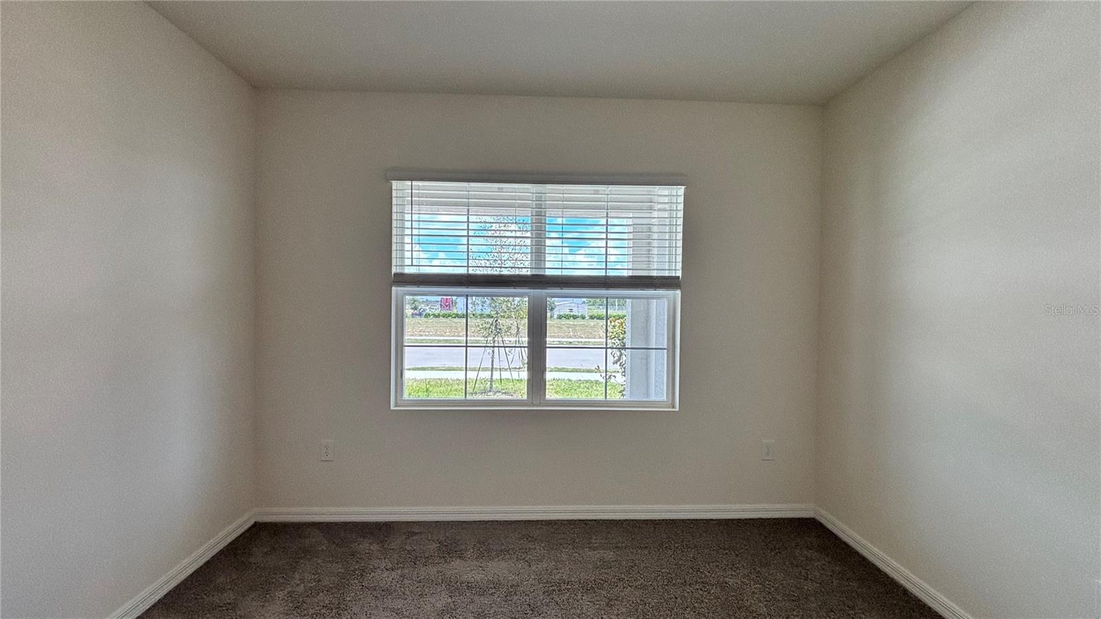 Image 10 of 26 For 420 Taylor Groves Drive