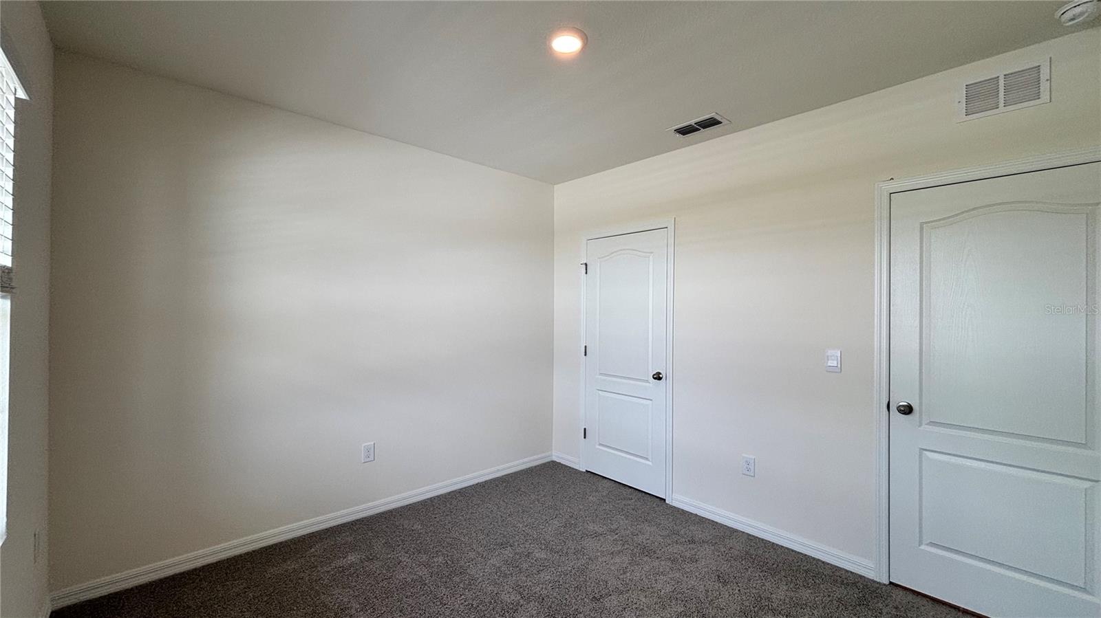 Image 11 of 26 For 420 Taylor Groves Drive