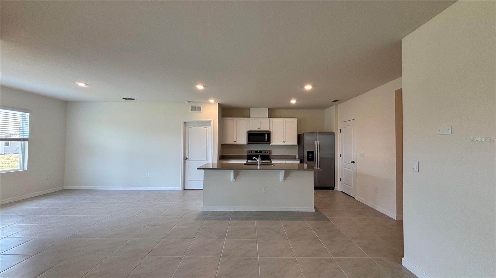 Image 4 of 26 For 420 Taylor Groves Drive