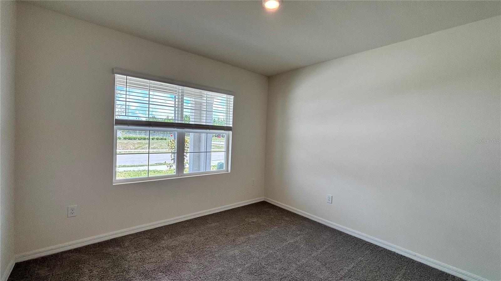 Image 9 of 26 For 420 Taylor Groves Drive
