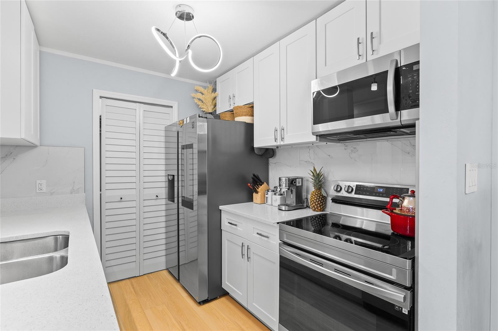 Image 21 of 39 For 6190 Westgate Drive 203