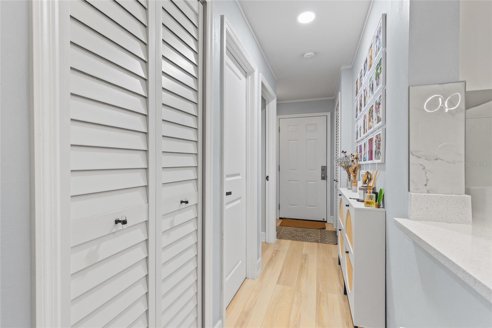 Image 4 of 39 For 6190 Westgate Drive 203