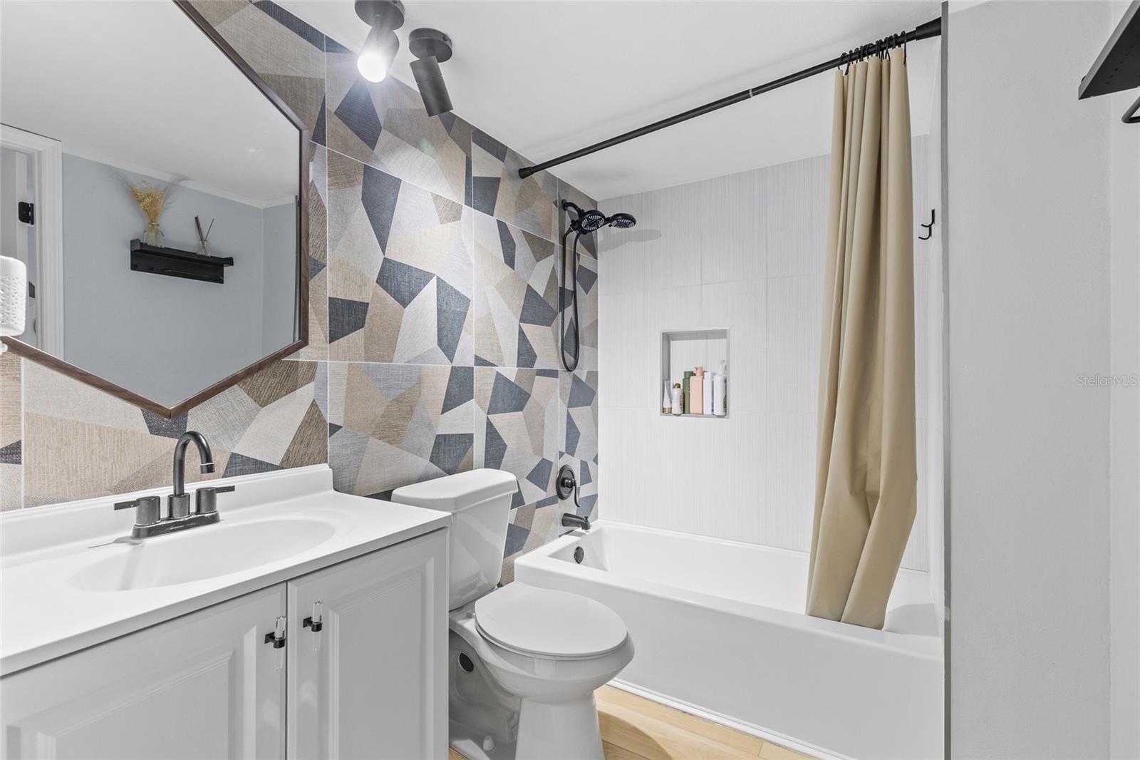 Image 7 of 39 For 6190 Westgate Drive 203
