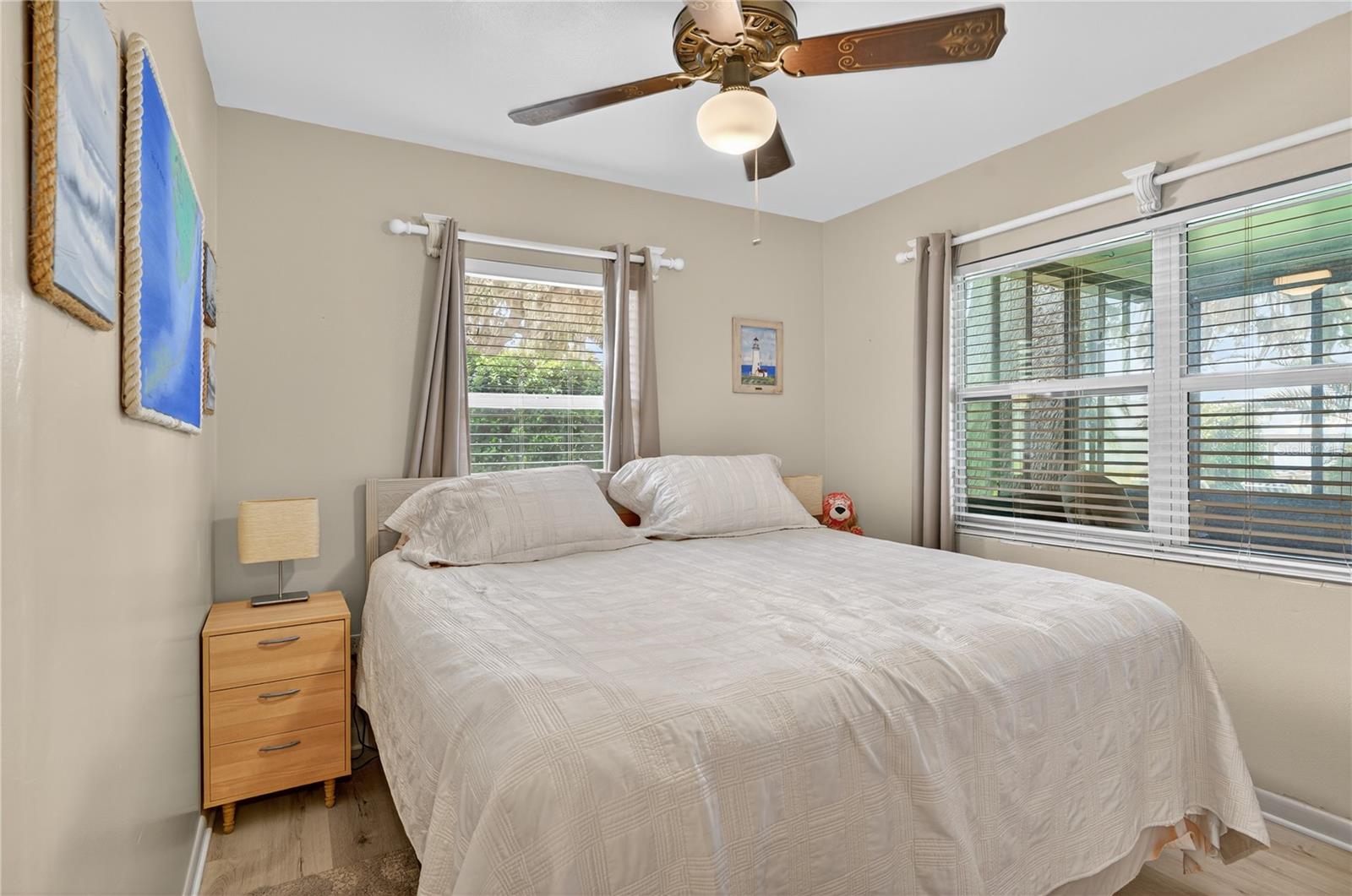 Image 17 of 29 For 7824 Live Oak Lane