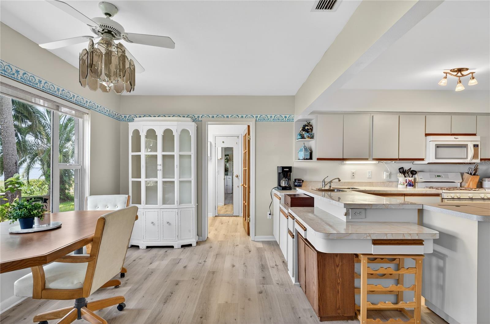 Image 9 of 29 For 7824 Live Oak Lane