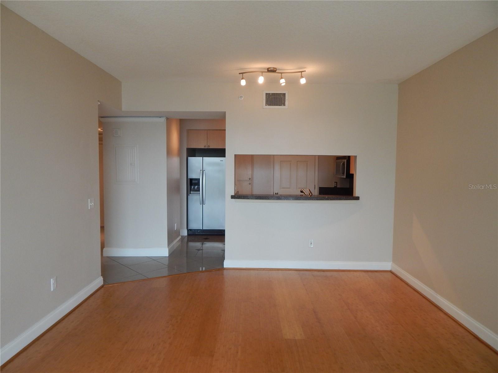 Image 4 of 26 For 322 Central Boulevard 1104