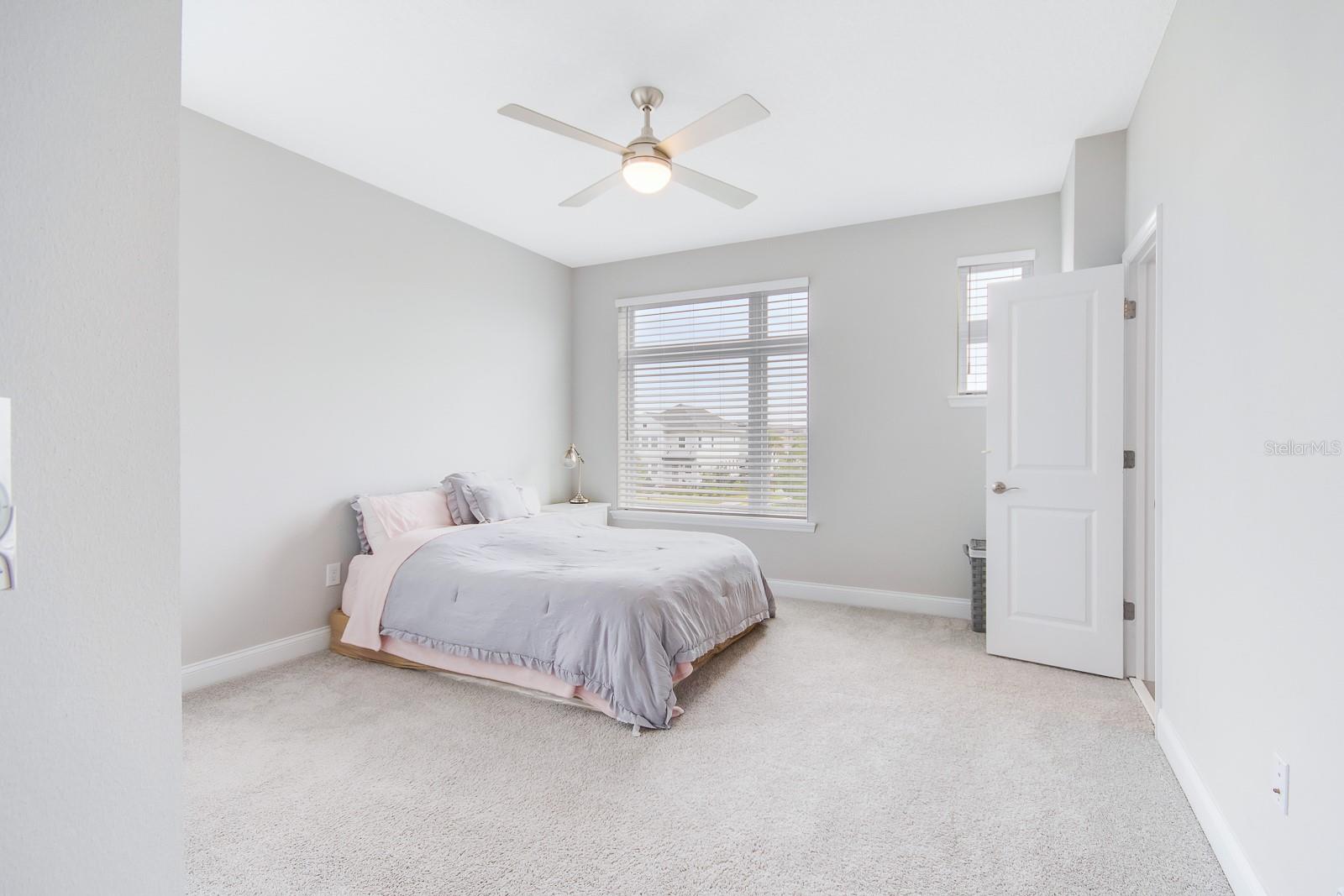 Image 17 of 40 For 13776 Heaney Avenue