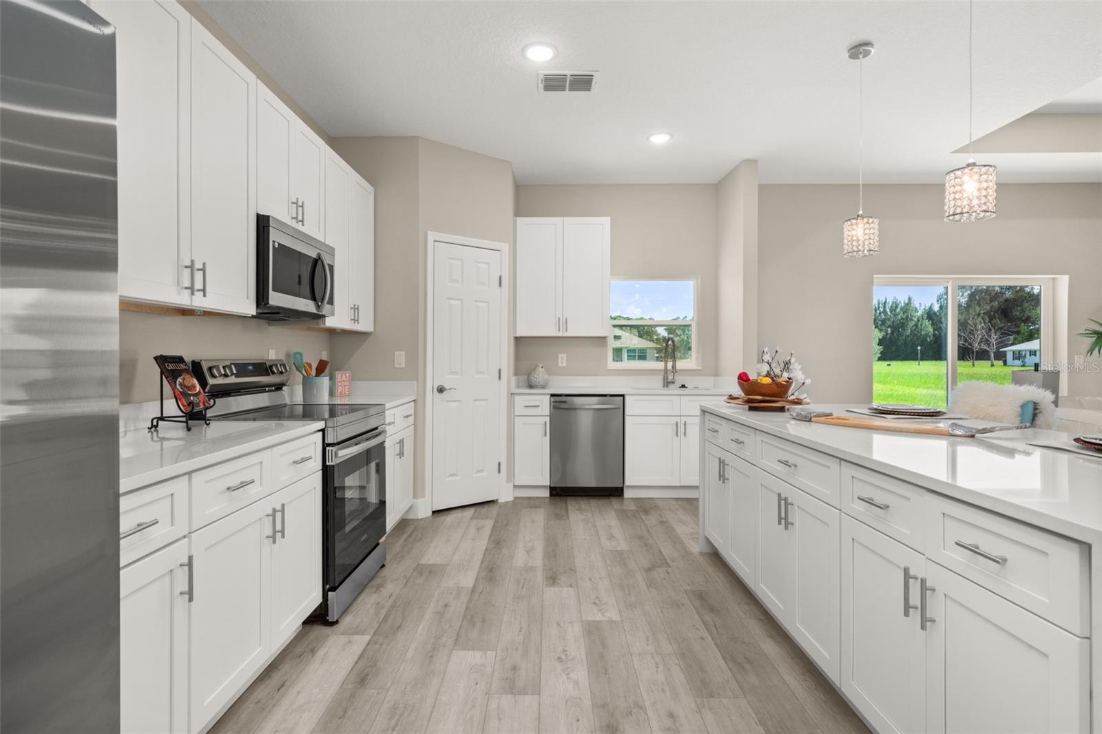 Image 17 of 69 For 8732 Hampshire Drive