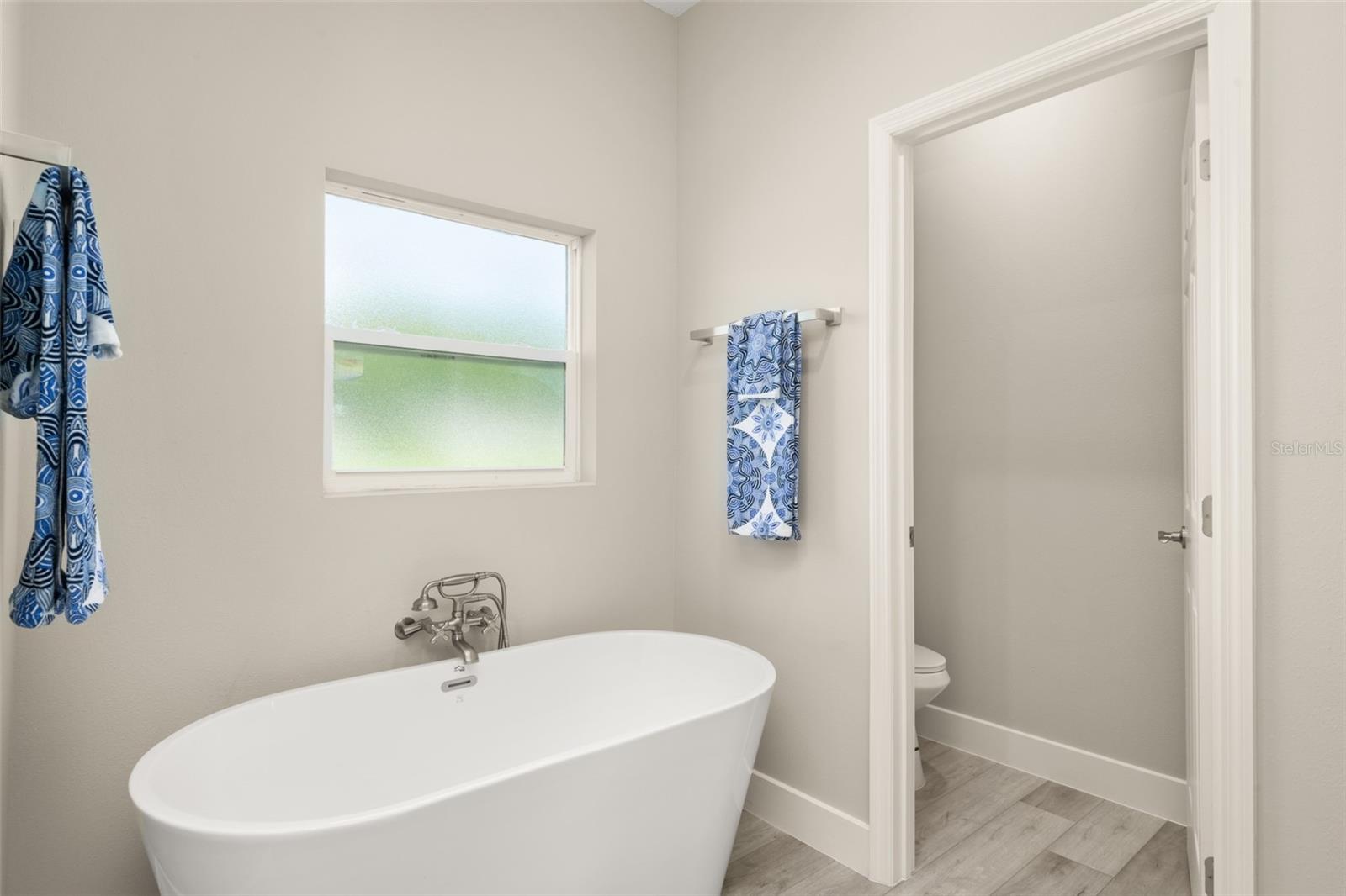 Image 32 of 69 For 8732 Hampshire Drive