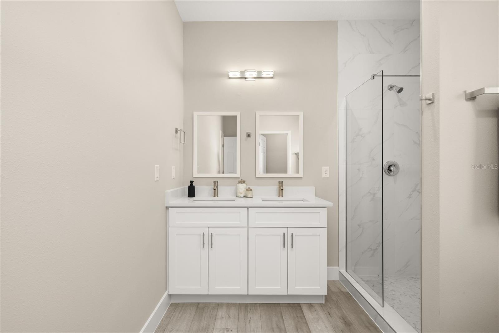 Image 33 of 69 For 8732 Hampshire Drive