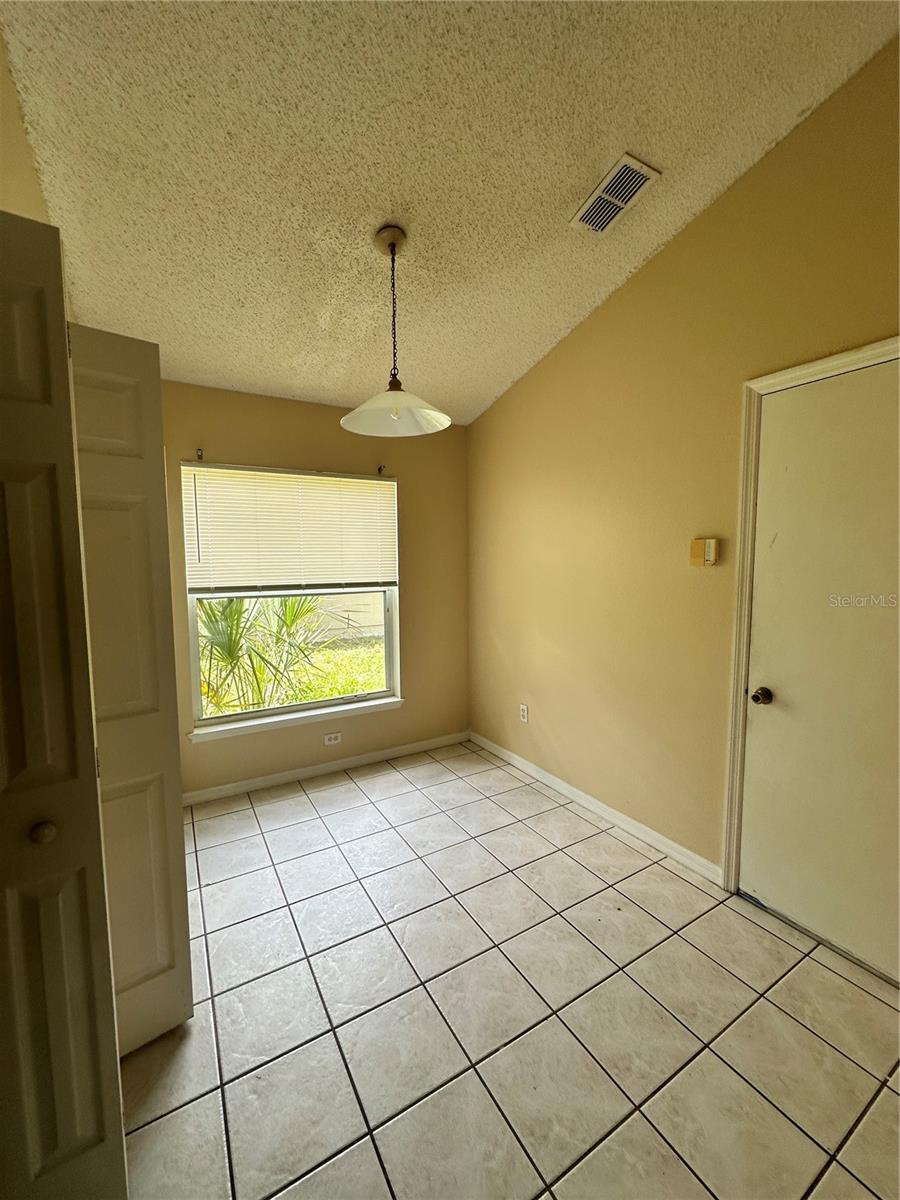 Image 10 of 30 For 4139 Forest Island Drive