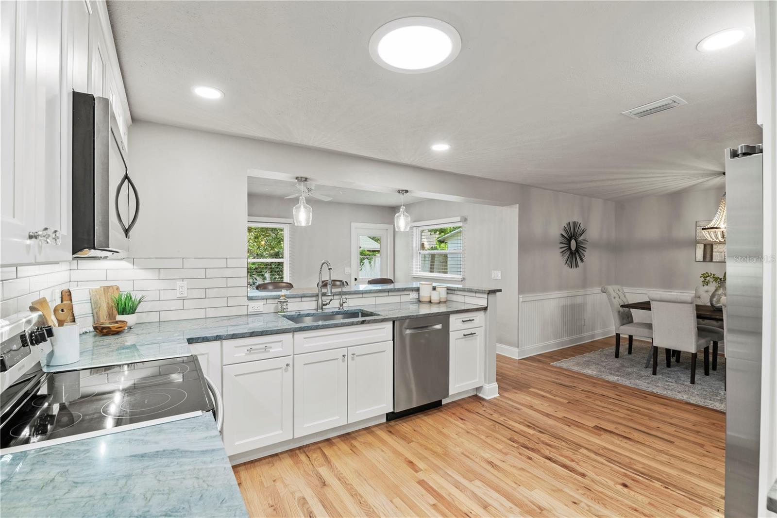 Image 11 of 38 For 2433 Whitehall Circle