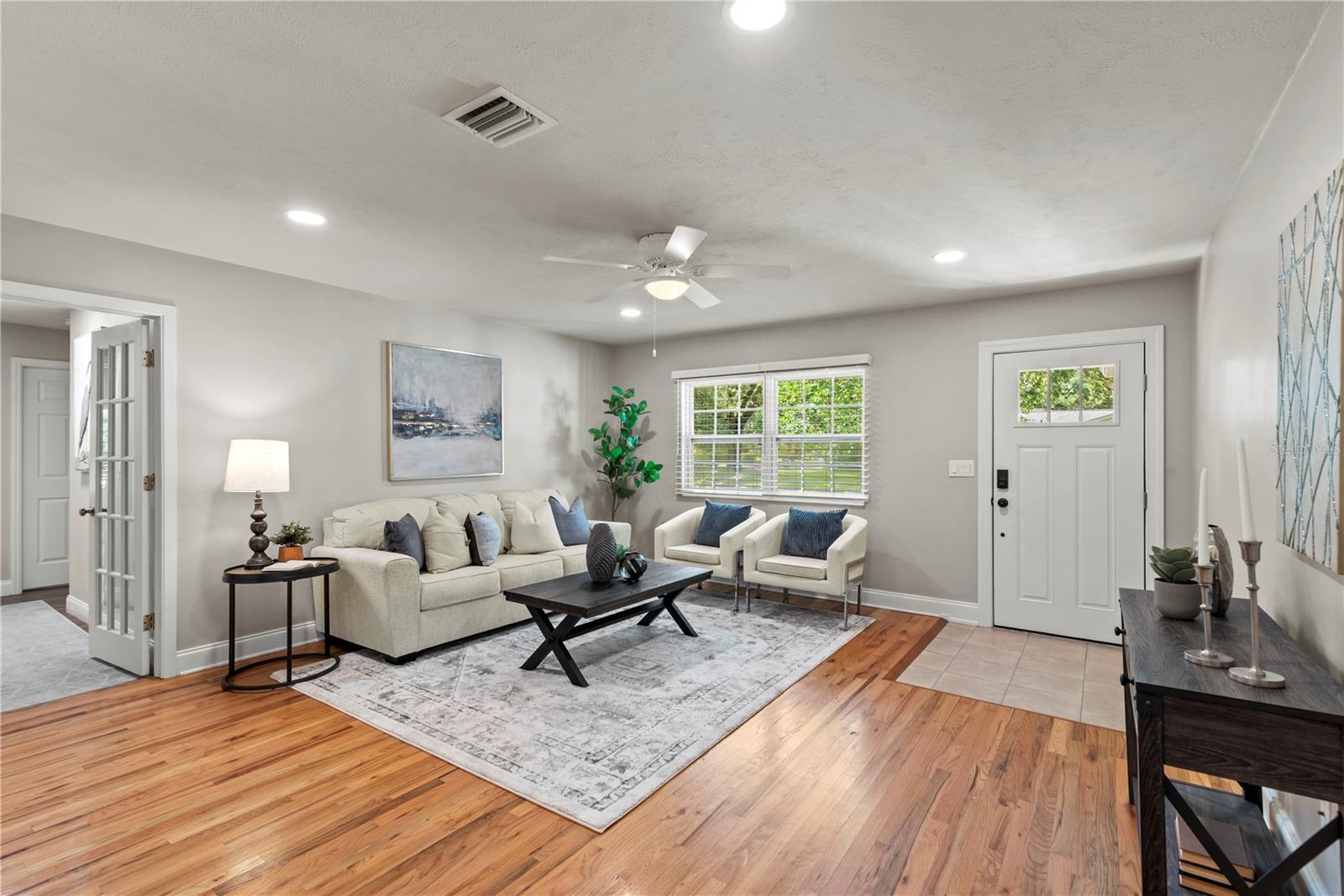 Image 18 of 38 For 2433 Whitehall Circle