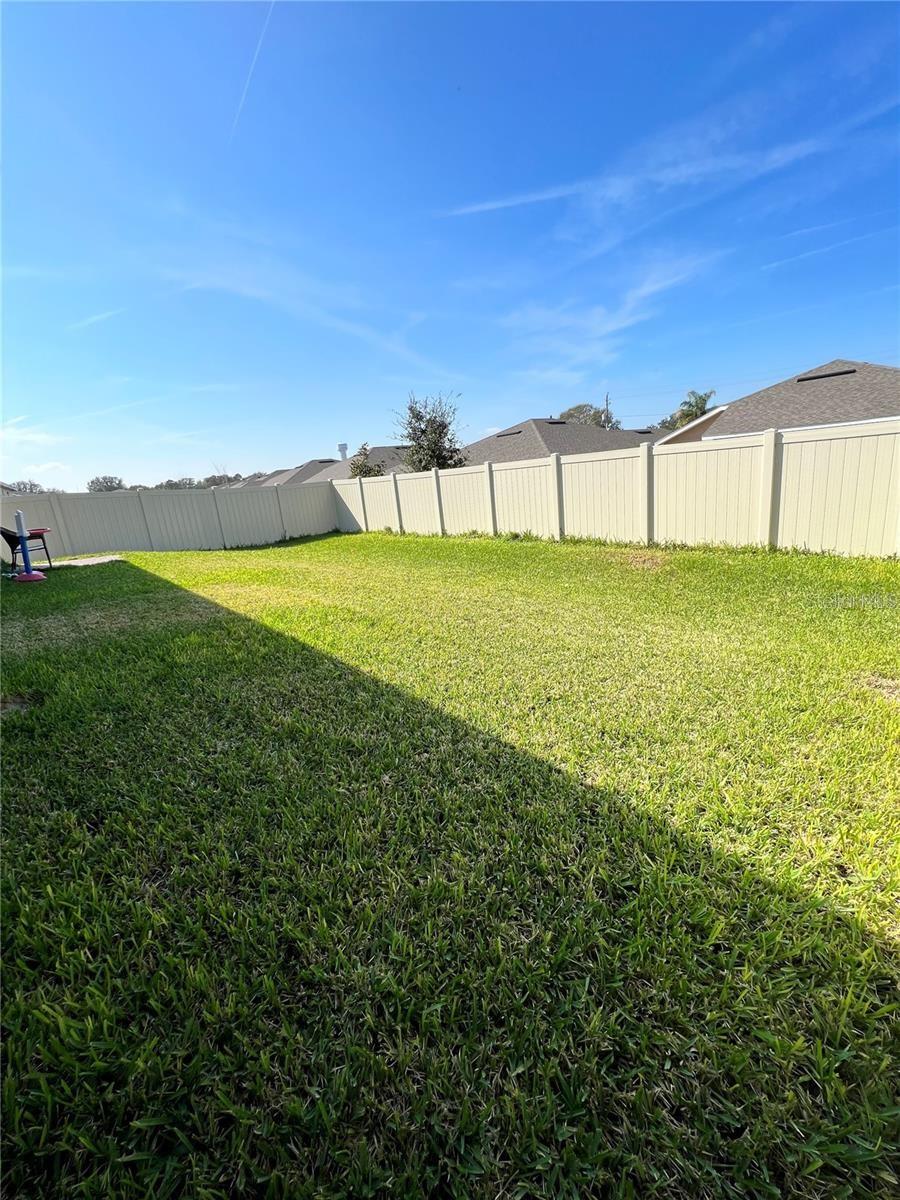 Image 38 of 38 For 880 Cambridge Drive