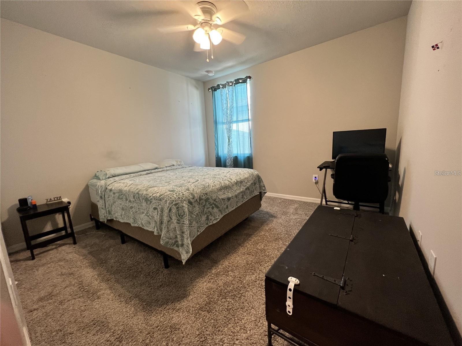 Image 9 of 37 For 880 Cambridge Drive