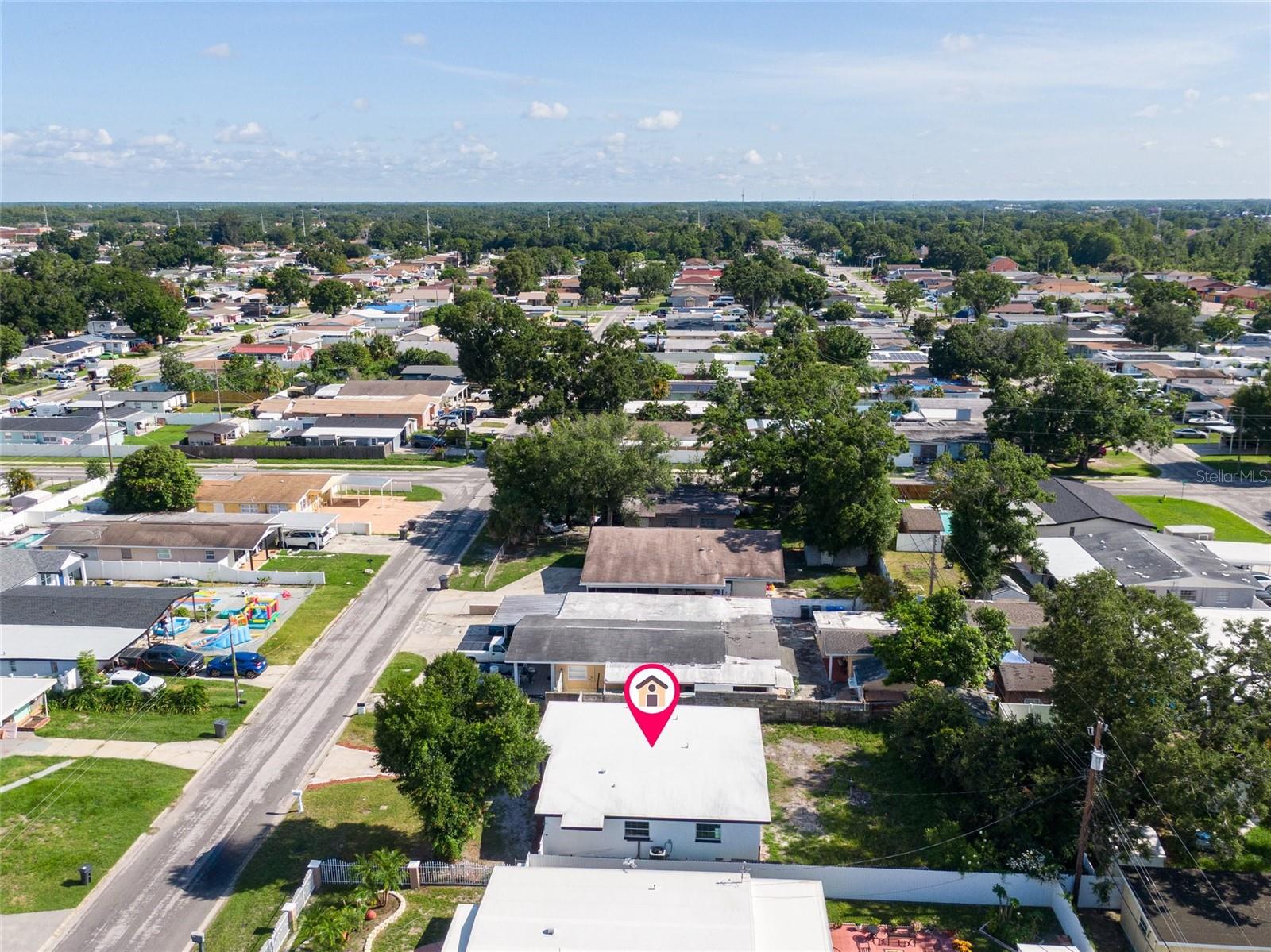 Listing photo id 28 for 6213 Cameron Avenue