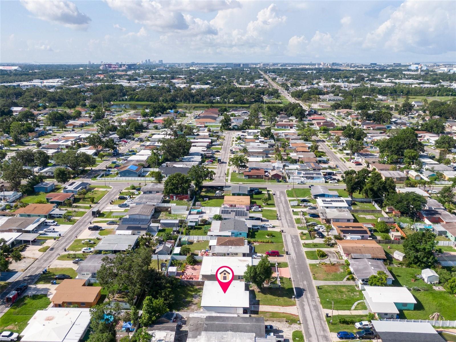 Listing photo id 32 for 6213 Cameron Avenue