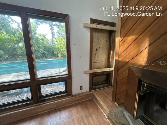 Image 3 of 4 For 211 Garden Lane
