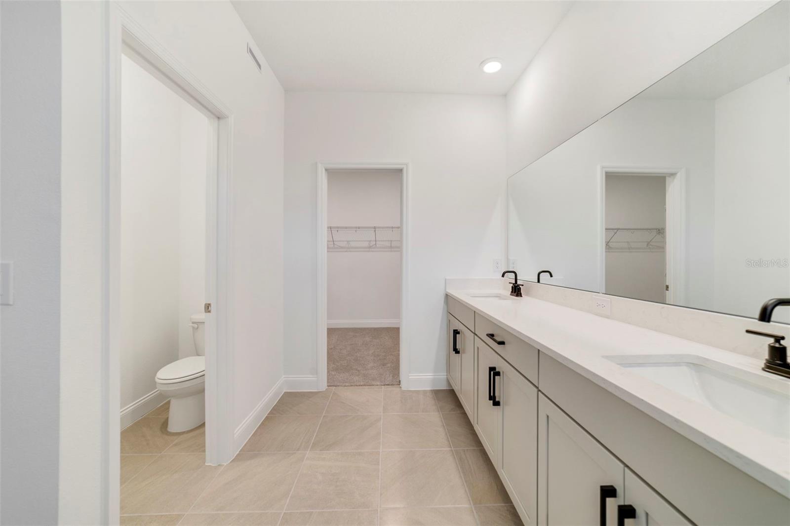 Image 31 of 38 For 658 Snowy Egret Court