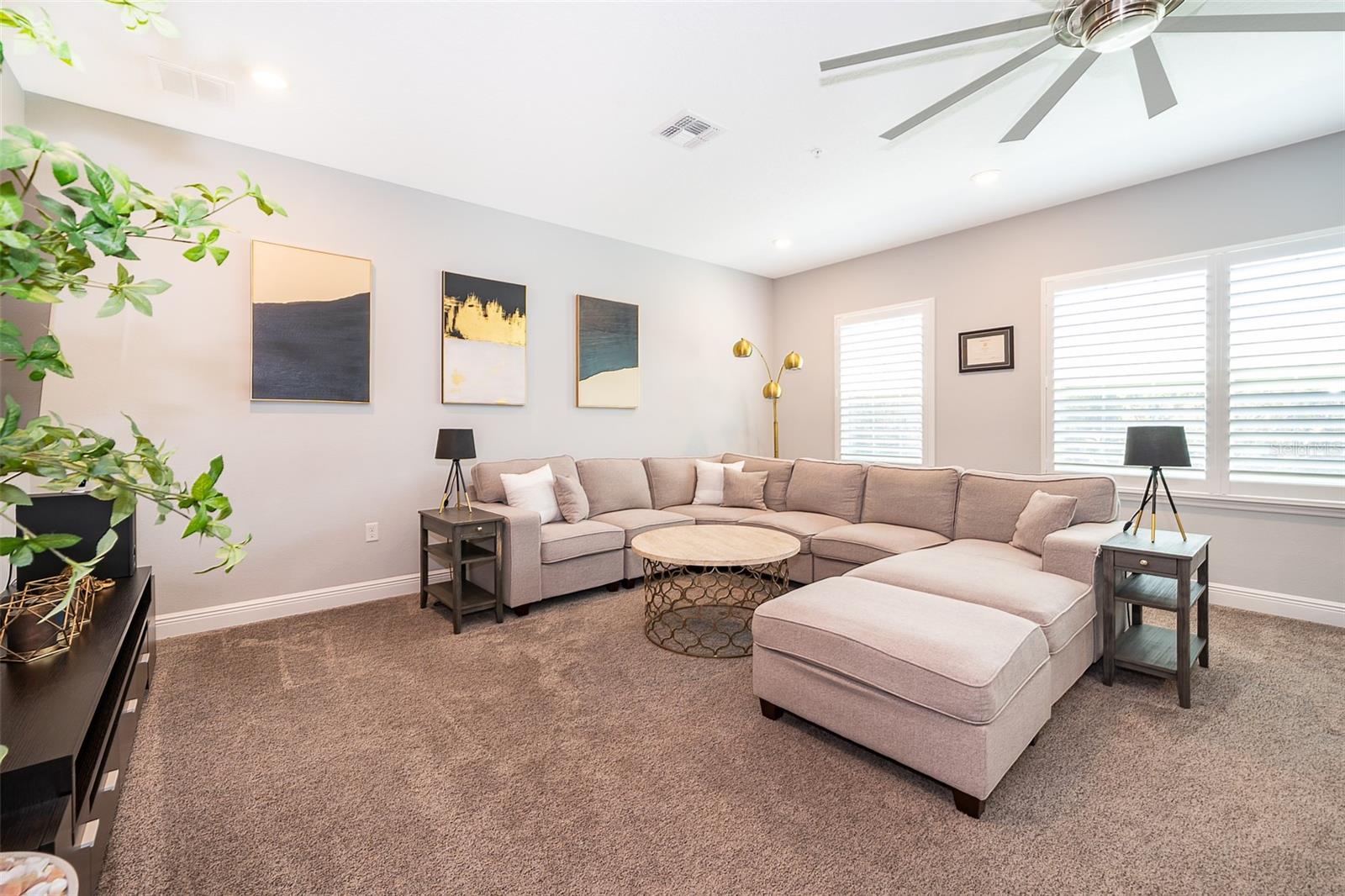 Image 16 of 36 For 9422 Woodcrane Drive