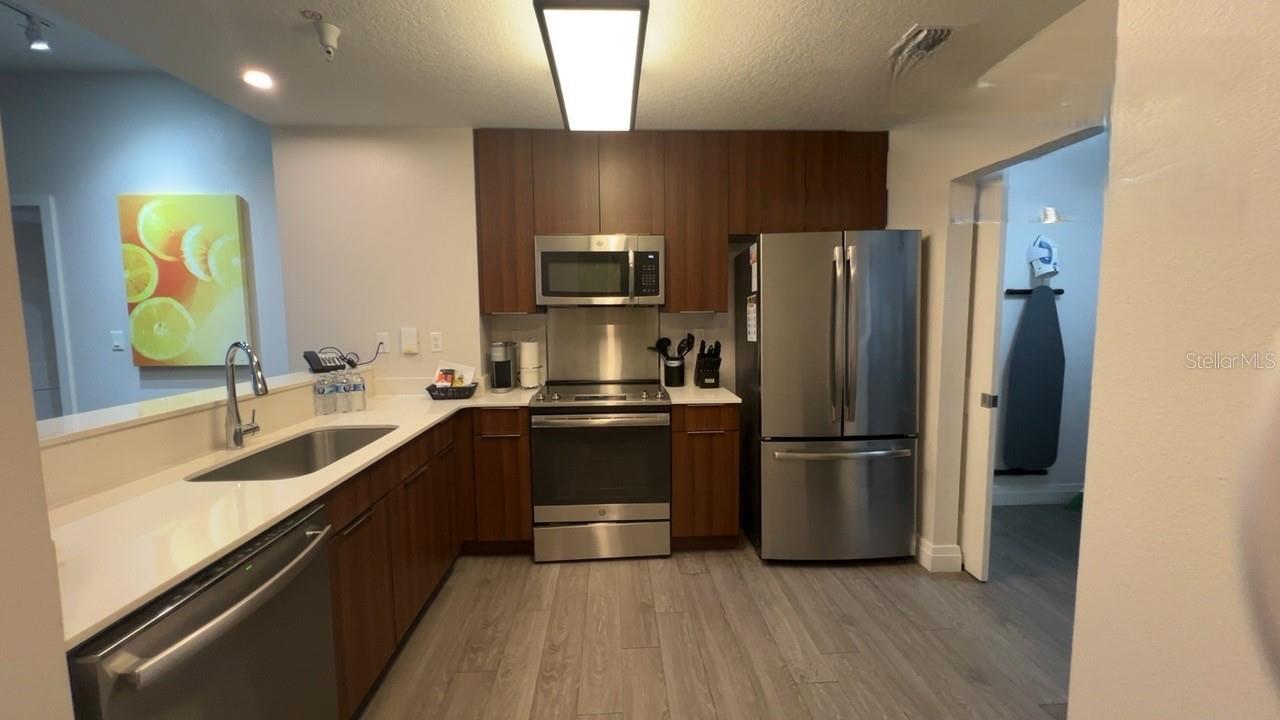 Image 4 of 39 For 14501 Grove Resort Avenue 2604