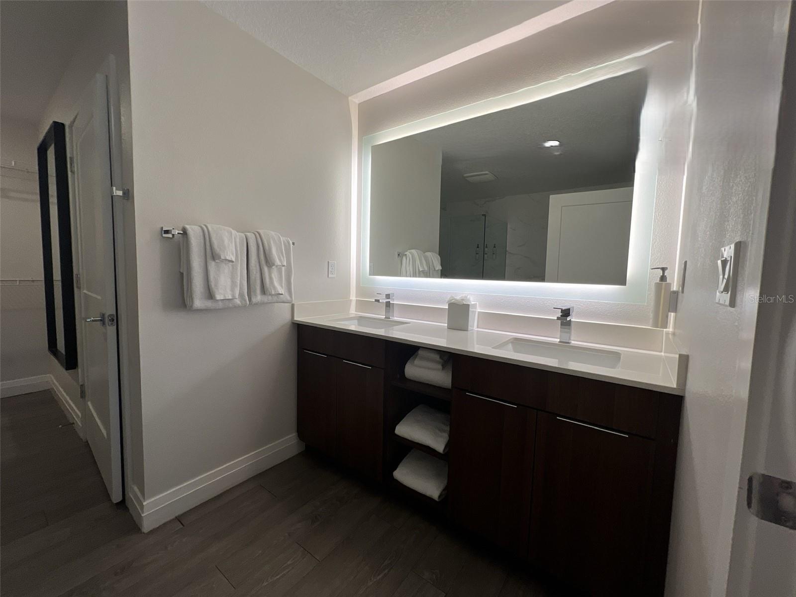 Image 7 of 39 For 14501 Grove Resort Avenue 2604