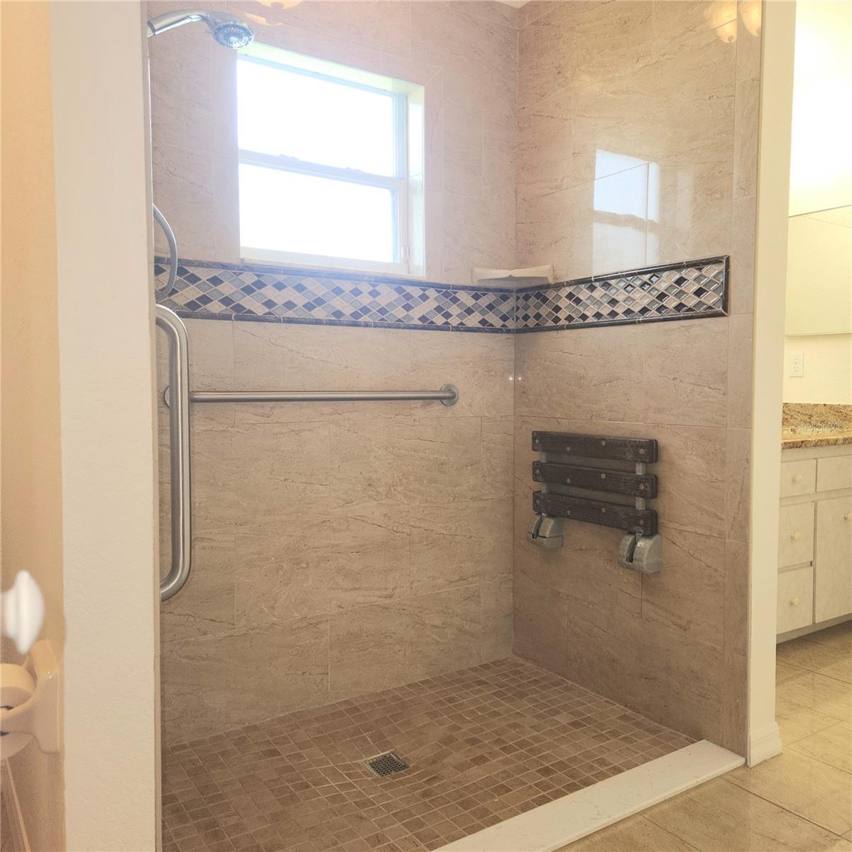 Image 18 of 48 For 7501 Jessamine Drive