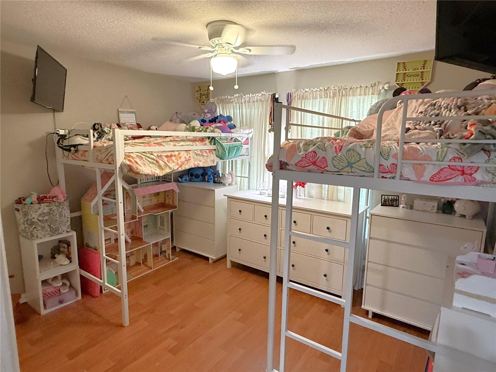 Image 18 of 29 For 35 Oak Bend Court