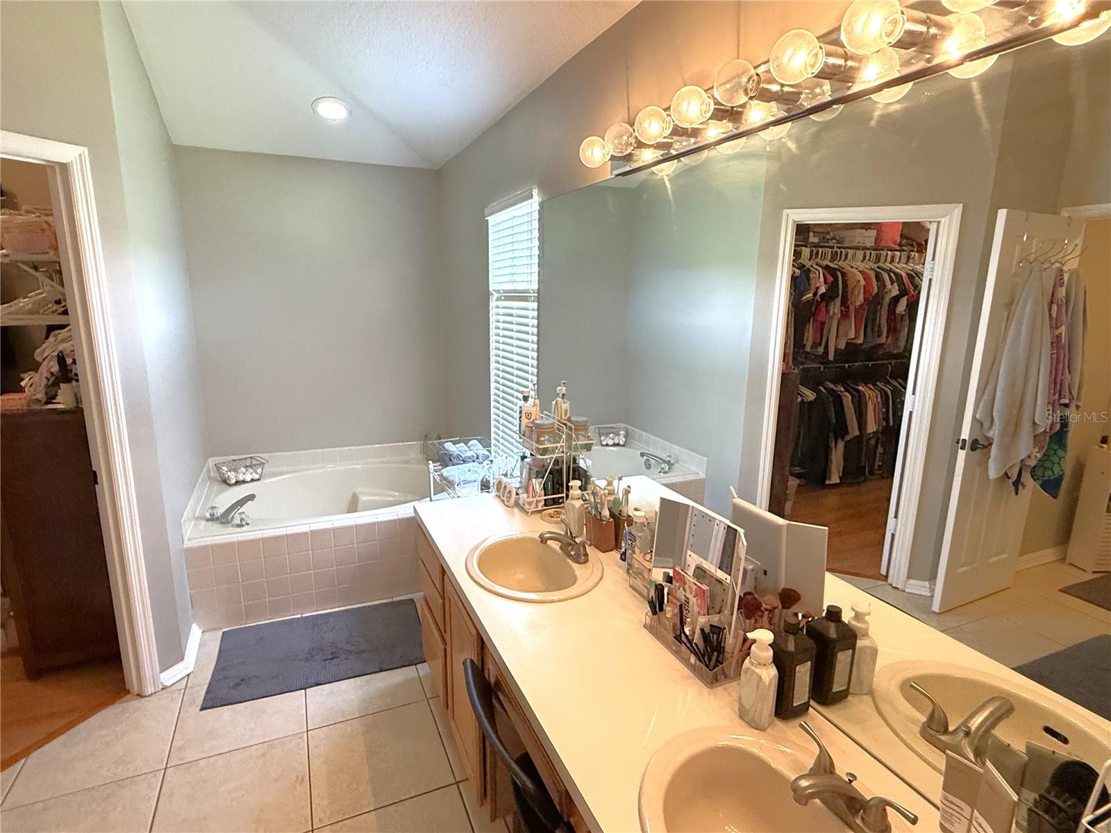 Image 22 of 29 For 35 Oak Bend Court