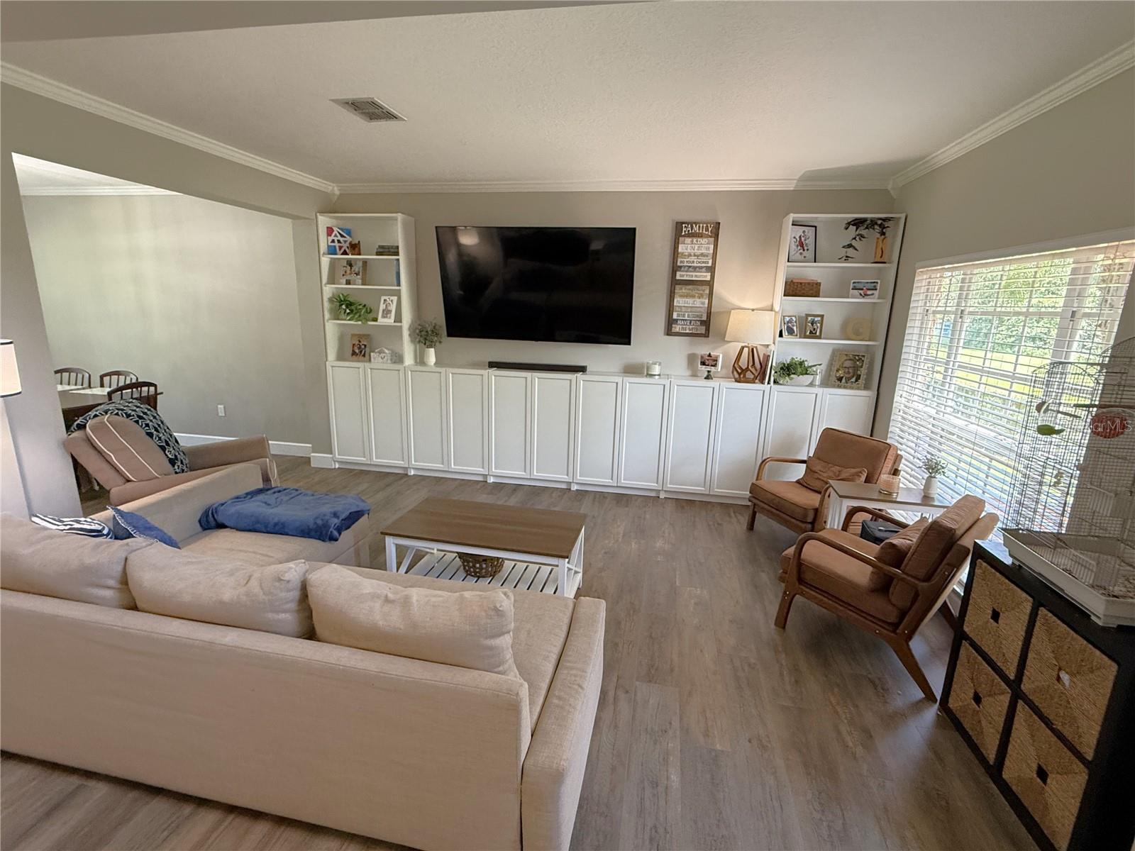 Image 3 of 29 For 35 Oak Bend Court