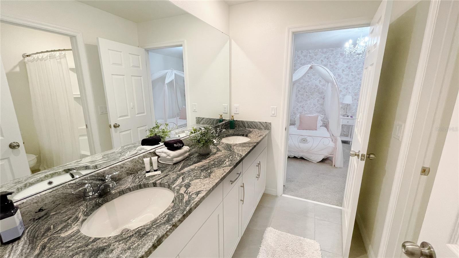 Image 32 of 100 For 8940 Coconut Breeze Drive