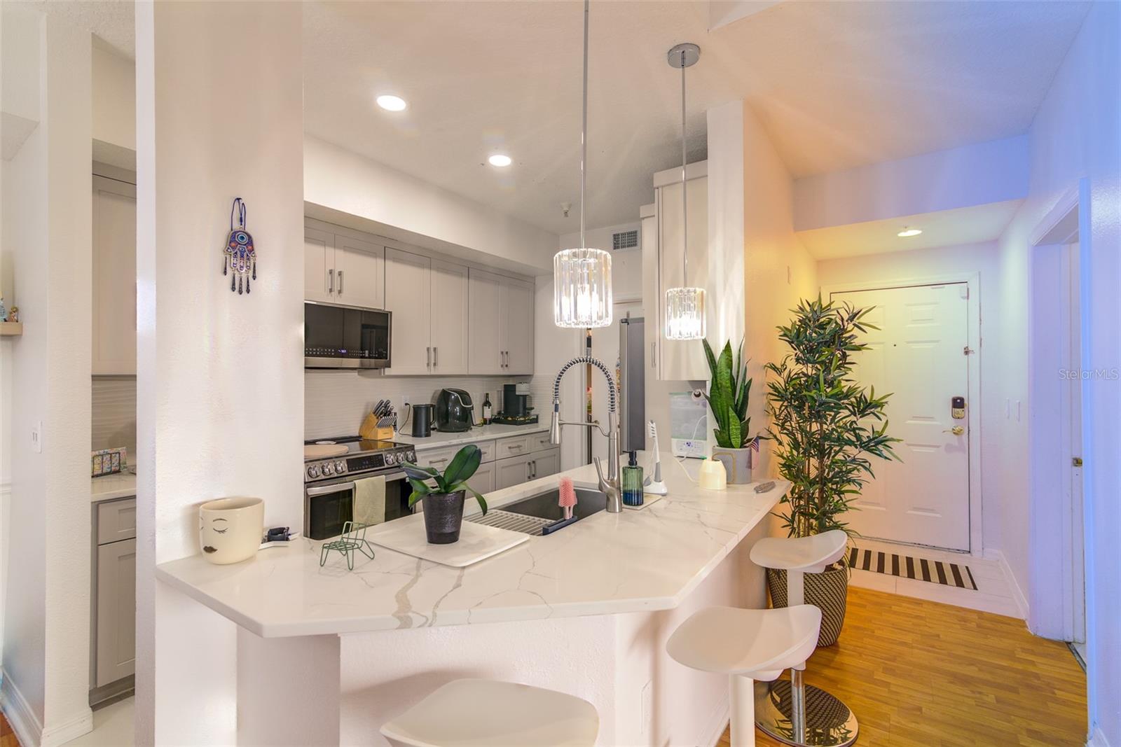 Image 32 of 52 For 5554 Metrowest Boulevard 305