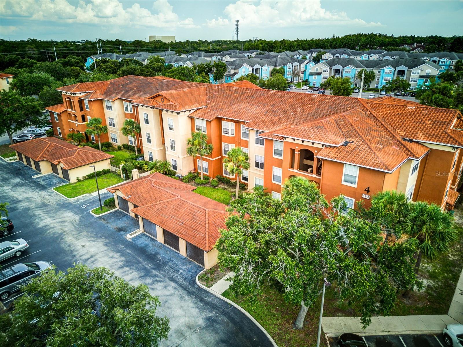 Image 4 of 52 For 5554 Metrowest Boulevard 305