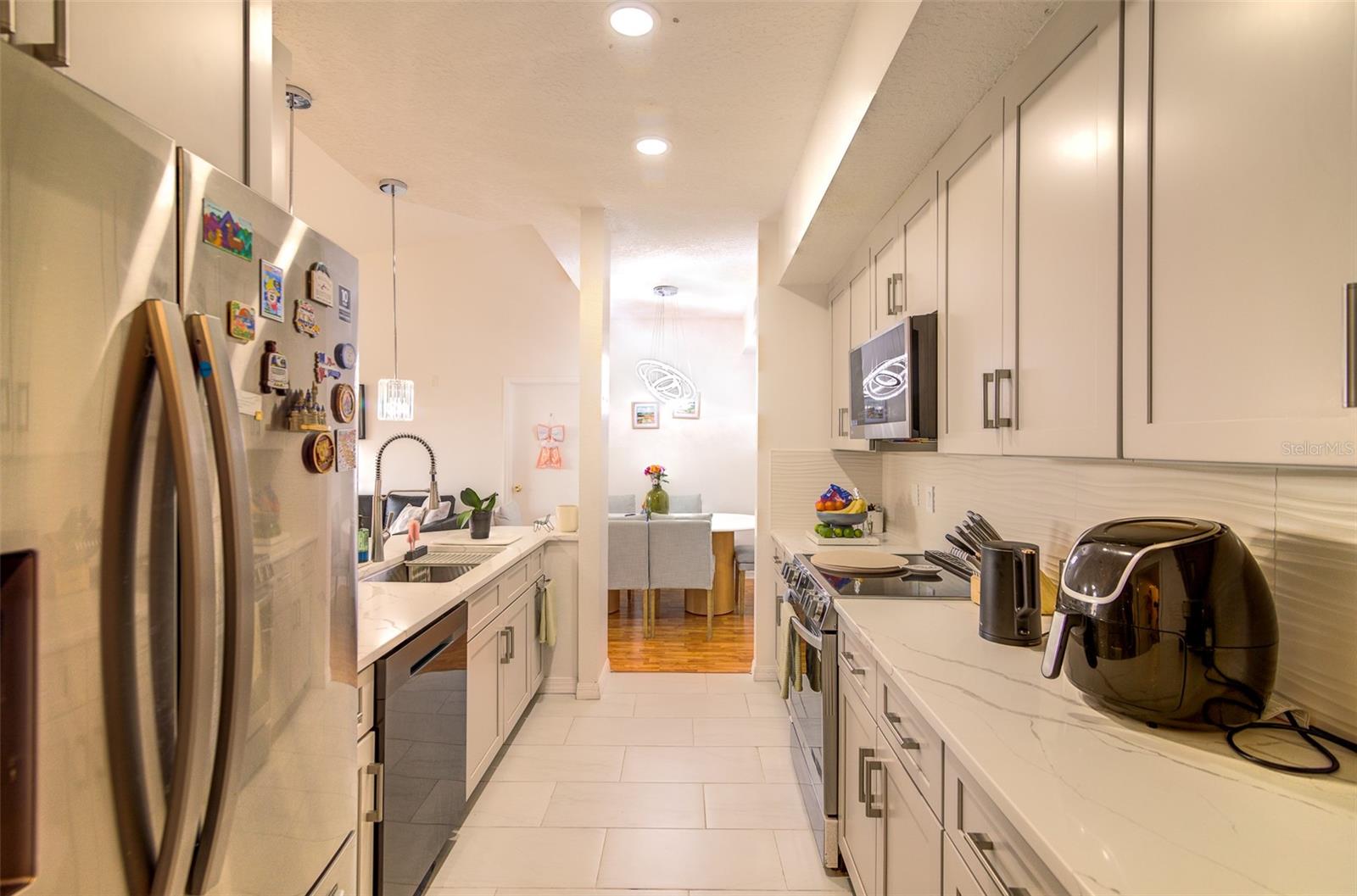 Image 45 of 52 For 5554 Metrowest Boulevard 305