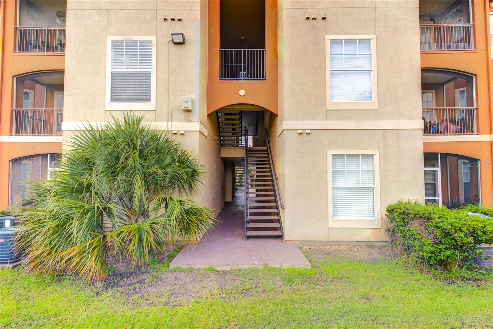 Image 8 of 52 For 5554 Metrowest Boulevard 305
