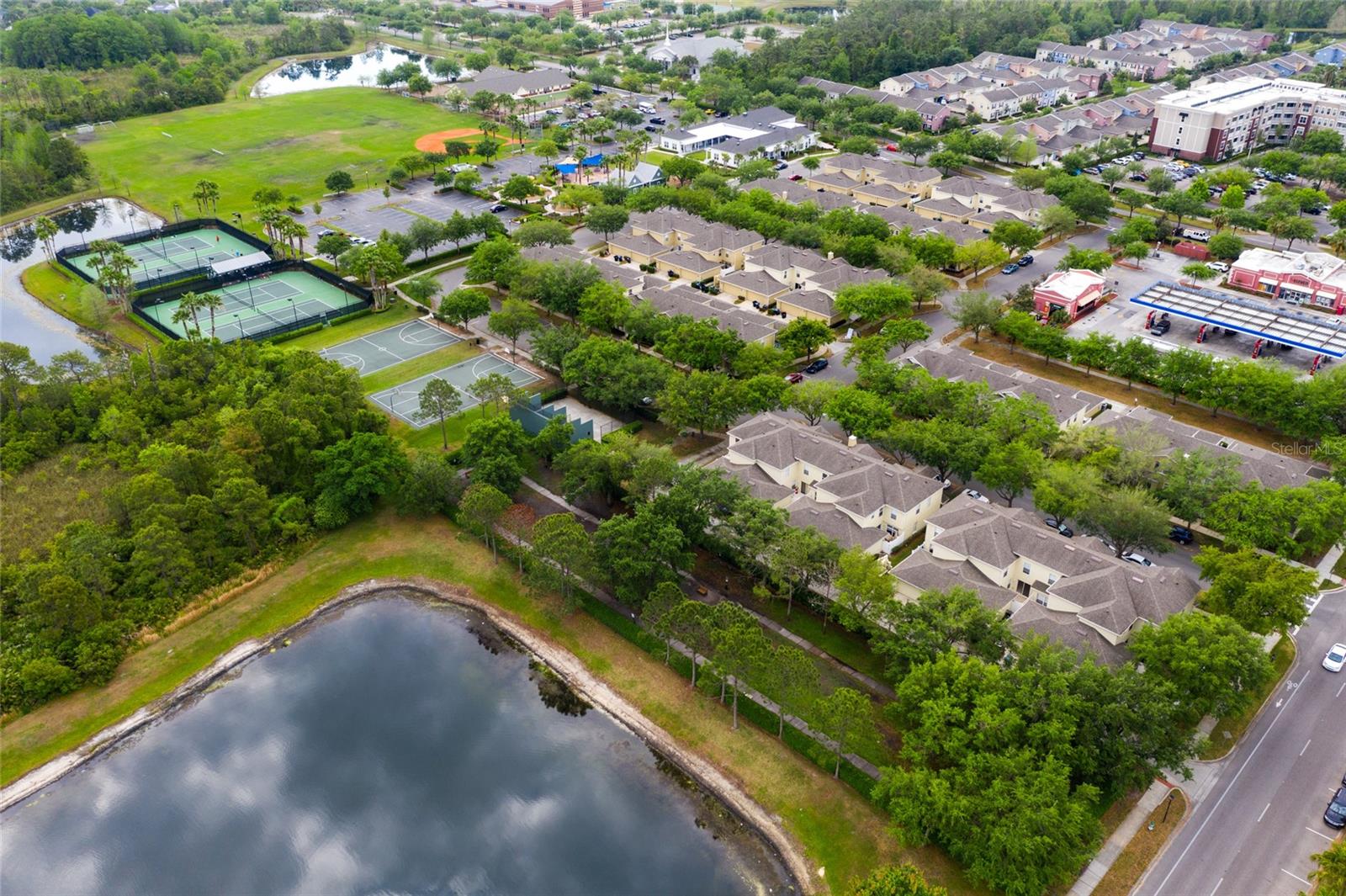 Image 64 of 80 For 14137 Lake Live Oak Drive