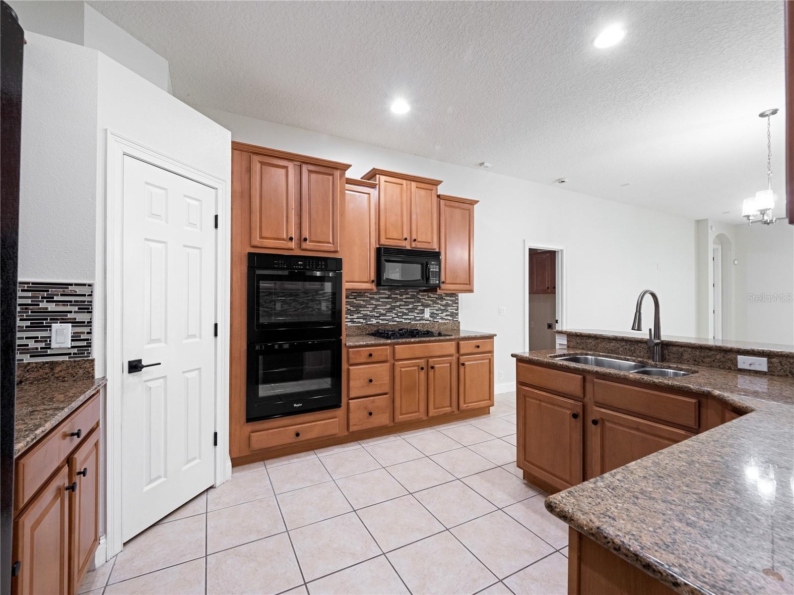Image 9 of 31 For 11585 Claymont Circle