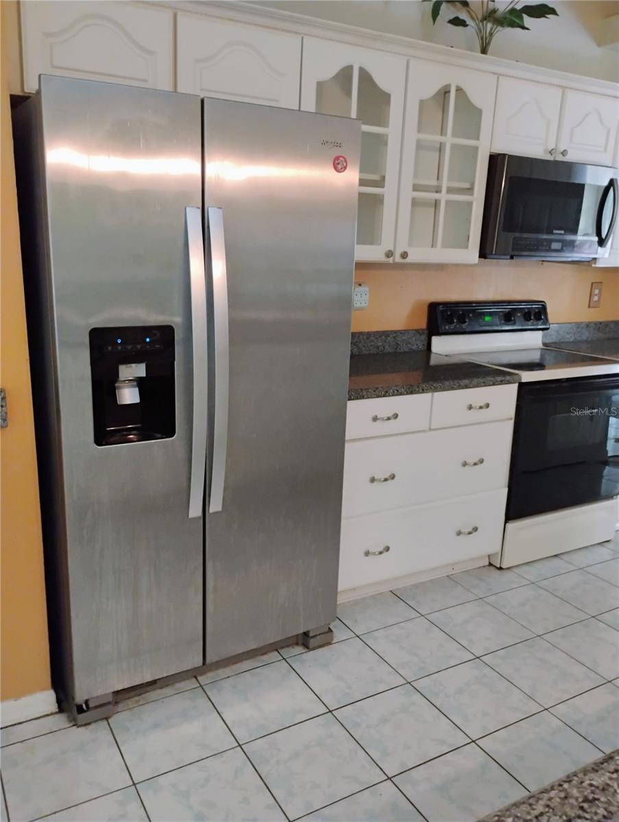 Image 3 of 14 For 4041 Waterbridge Circle
