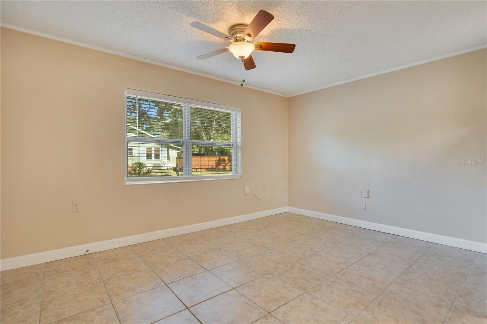 Image 4 of 11 For 1800 Harding Street