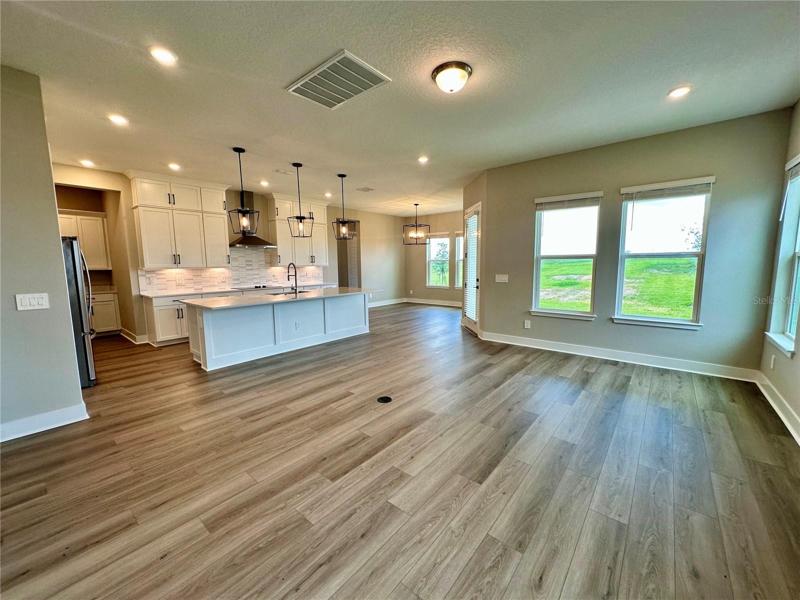 Image 10 of 43 For 16477 Silver Brook Way