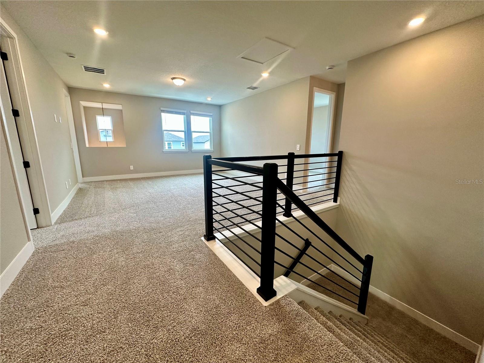 Image 22 of 43 For 16477 Silver Brook Way