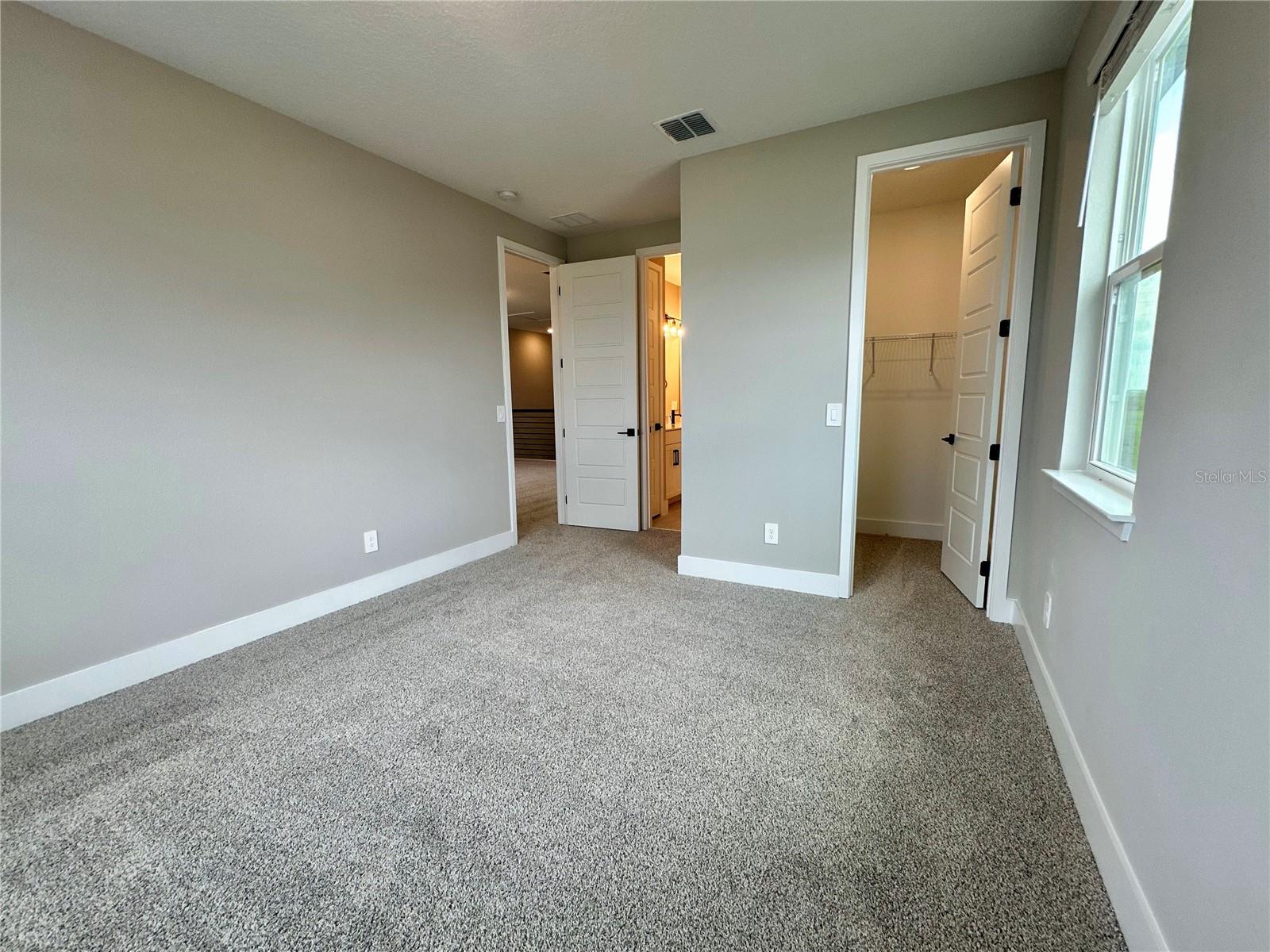 Image 28 of 43 For 16477 Silver Brook Way