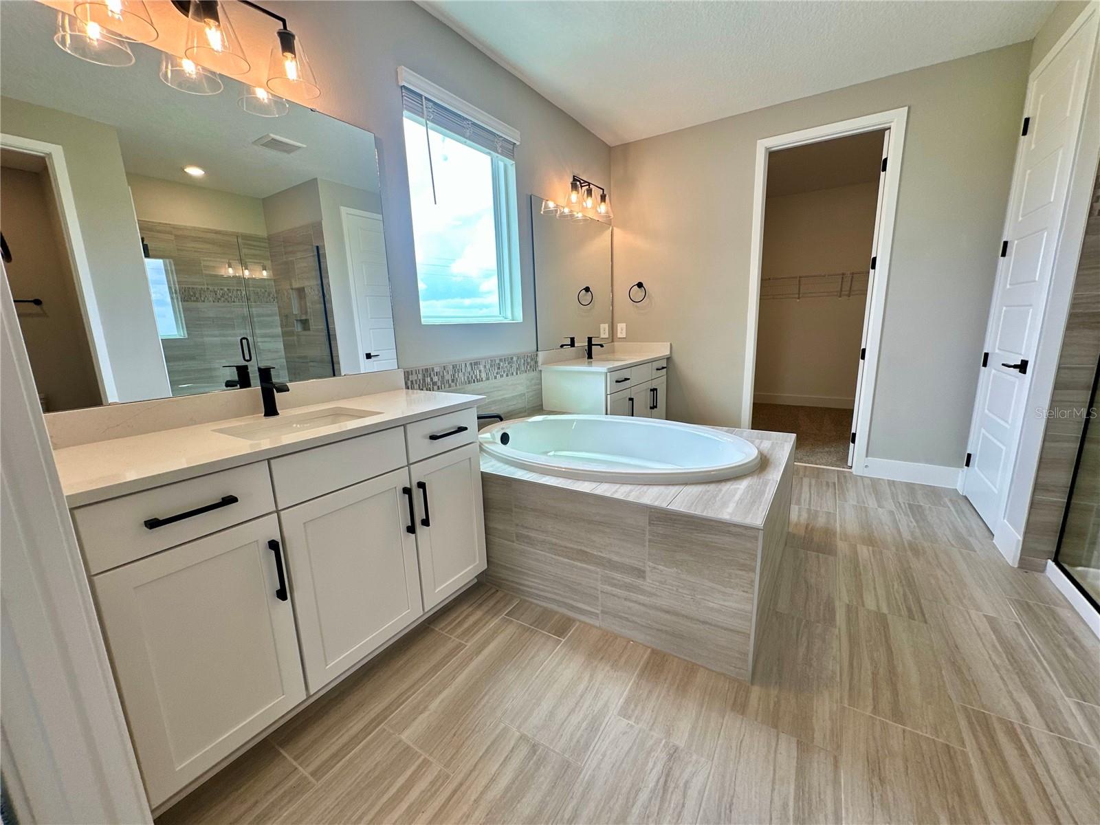 Image 36 of 43 For 16477 Silver Brook Way