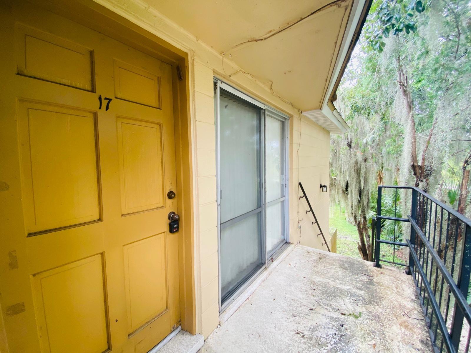 Image 3 of 20 For 305 Dakin Avenue 17