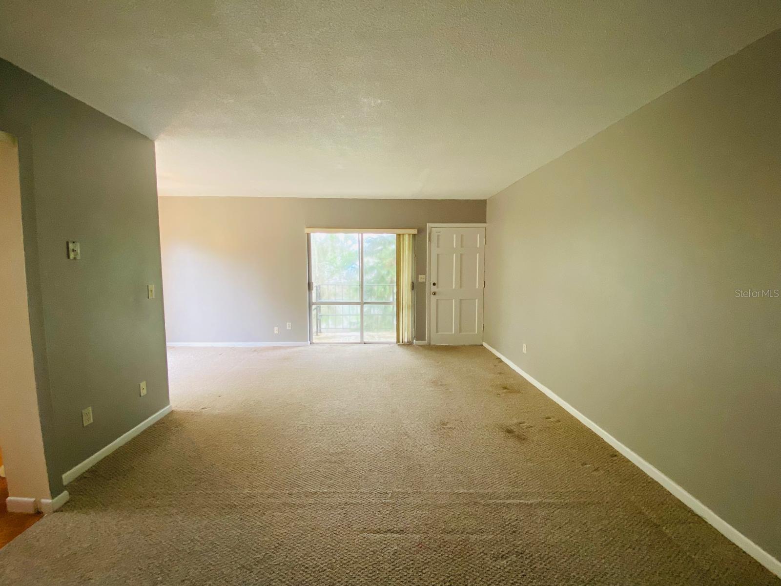 Image 4 of 20 For 305 Dakin Avenue 17