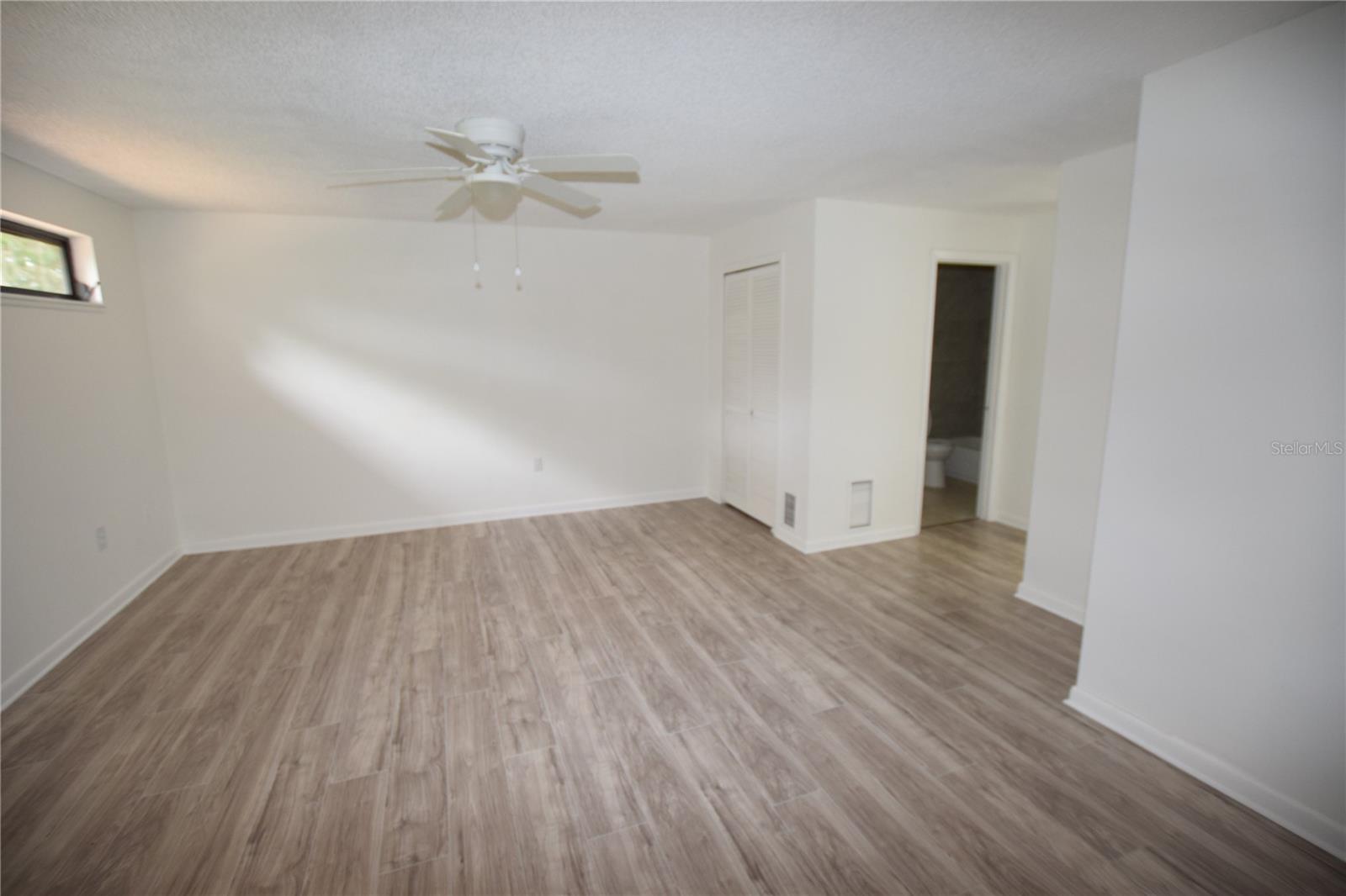 Image 17 of 23 For 904 Sumter Street