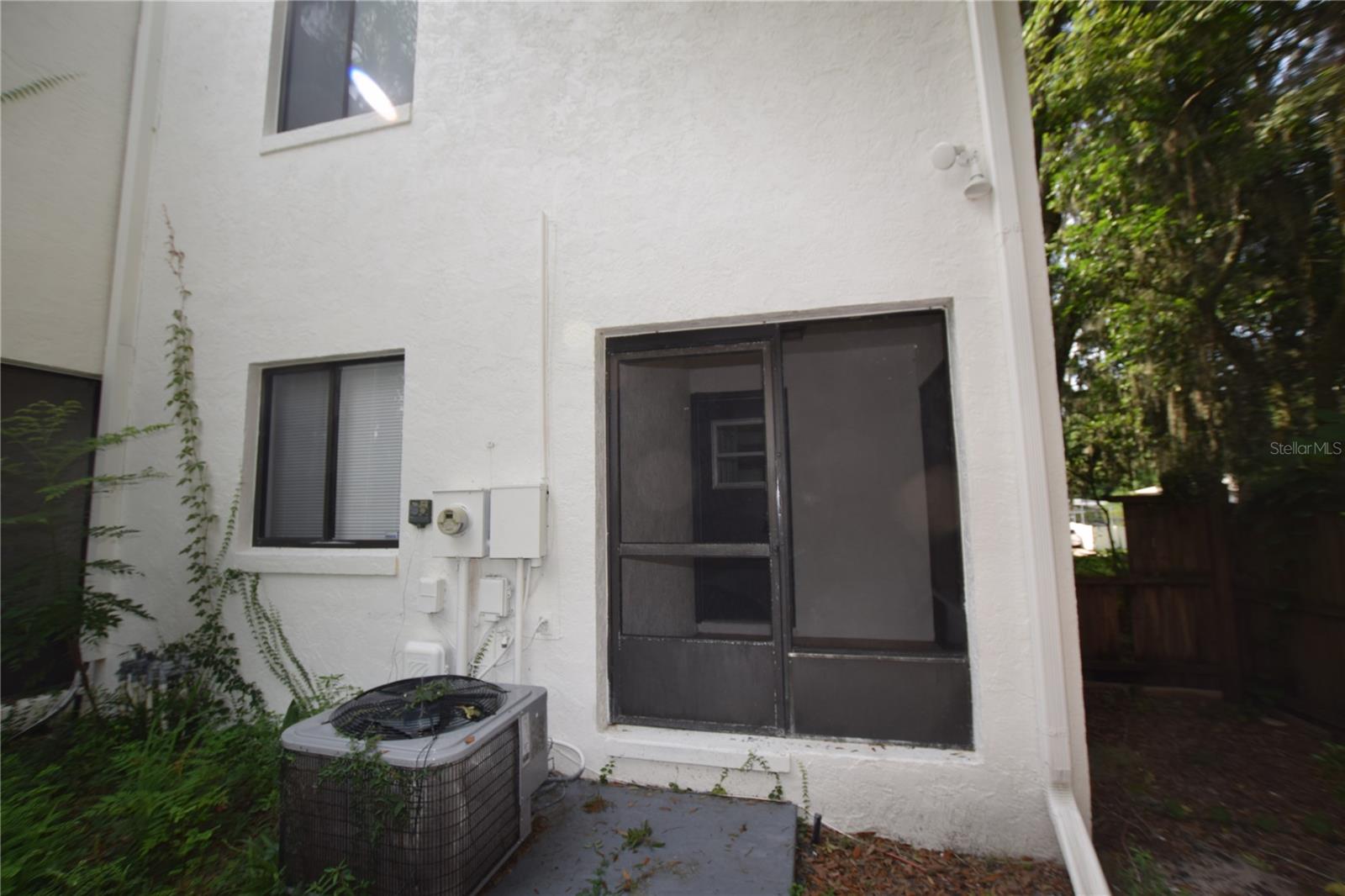 Image 3 of 23 For 904 Sumter Street
