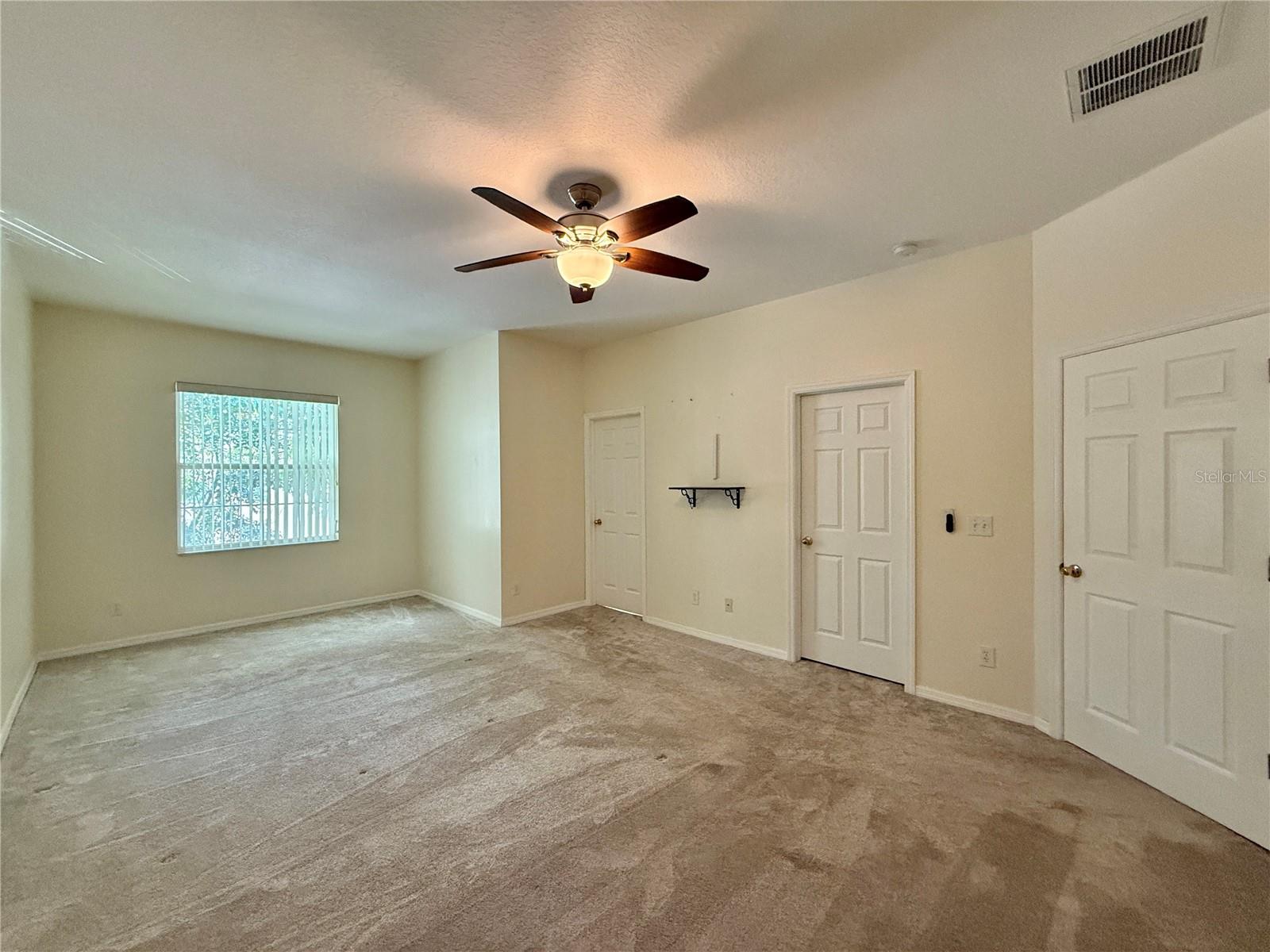 Image 18 of 38 For 4052 Alan Drive