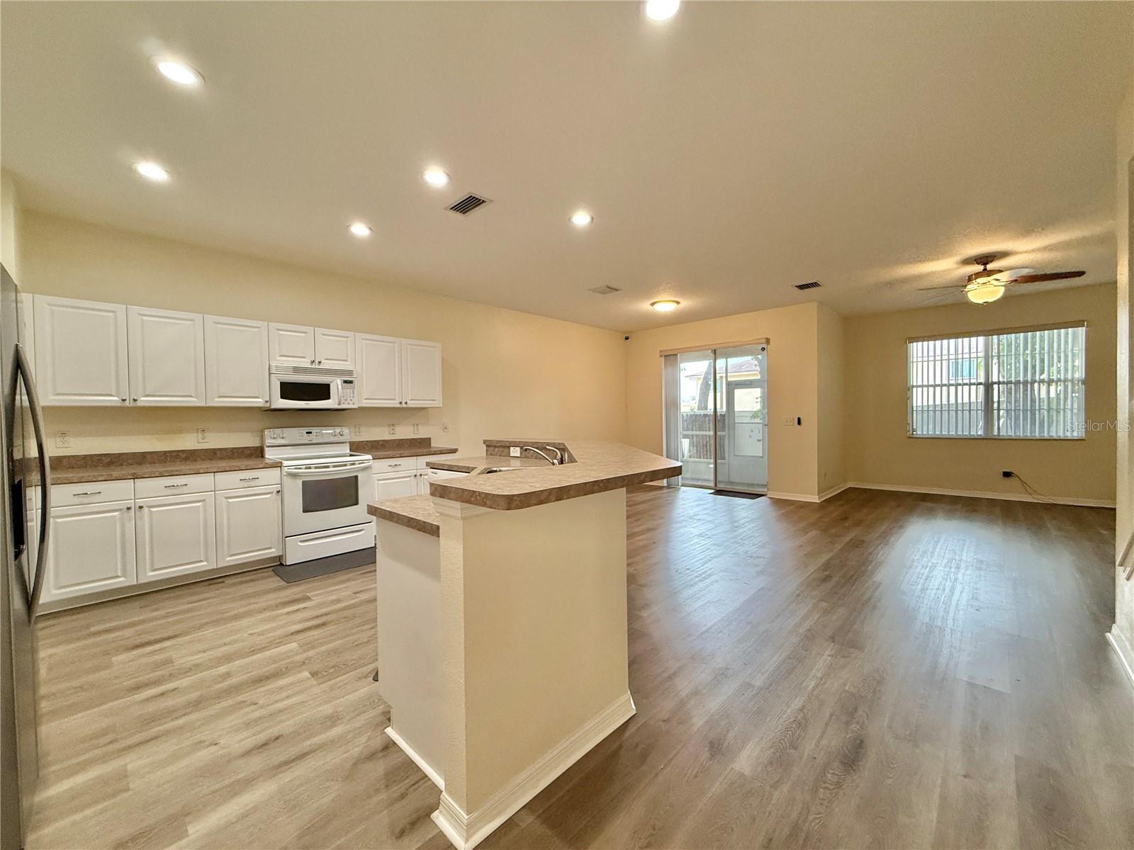 Image 6 of 38 For 4052 Alan Drive