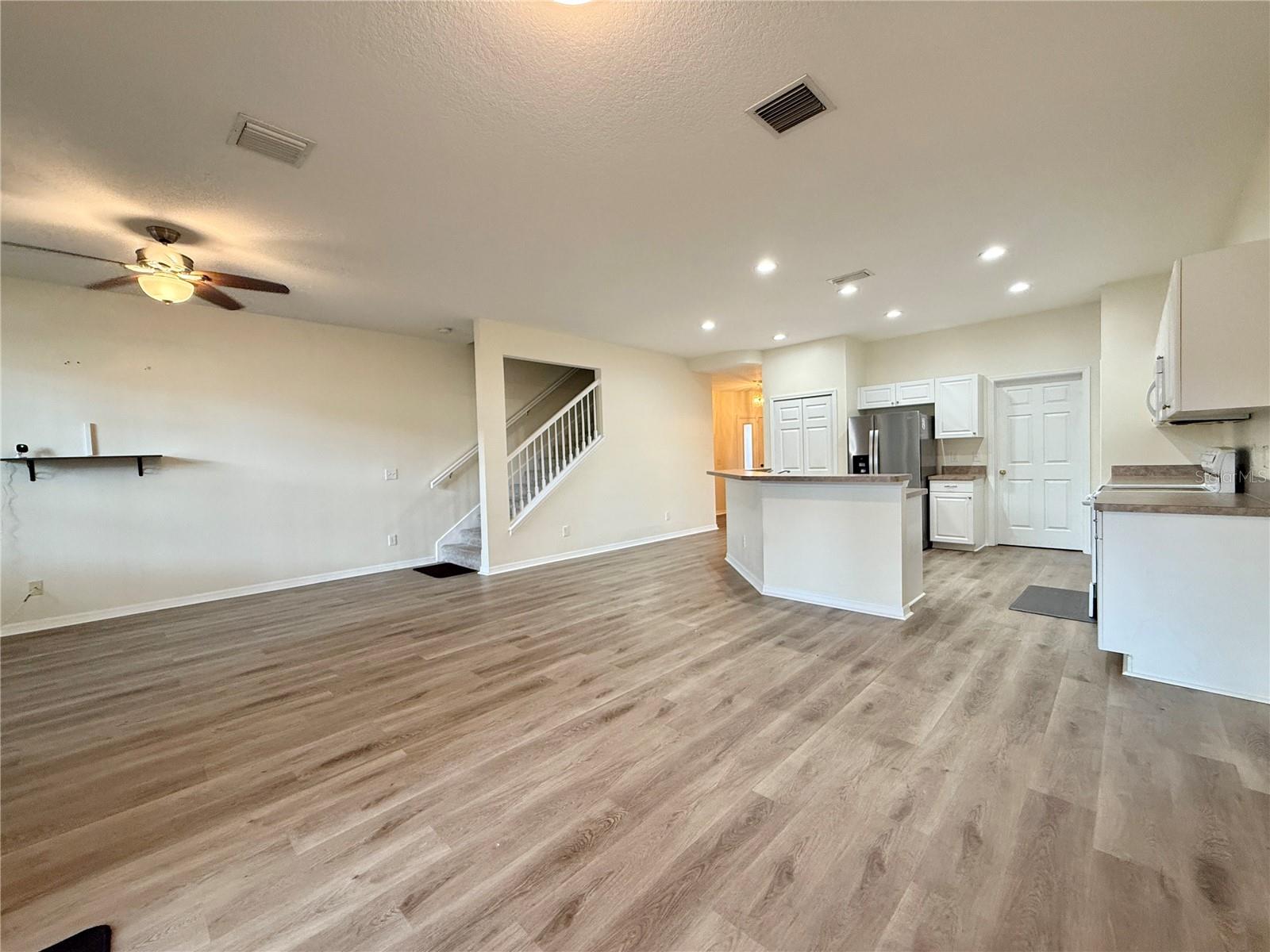 Image 7 of 38 For 4052 Alan Drive